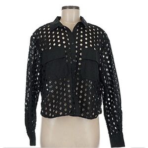 GAP Black Eyelet Women's Top - Size Medium. Never been worn!